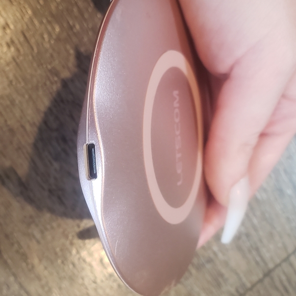 Wireless Charger - Picture 2 of 3